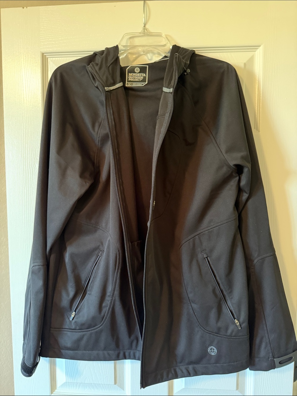 Mondetta Men's Black Hooded Lightweight Jacket
